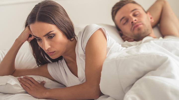 阴虱产生的原因是什么？共用床褥会引发阴虱吗？