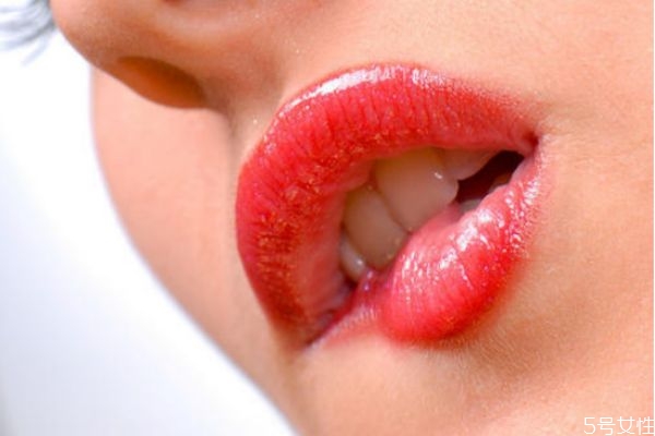 漂唇怎么做 漂唇的方法与步骤