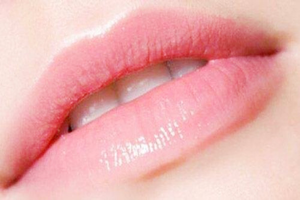 绣唇和漂唇有什么区别 漂唇和绣唇的注意事项