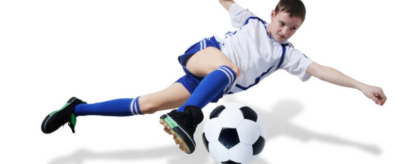 儿童足球运动员发生拉伤和扭伤的部位主要是